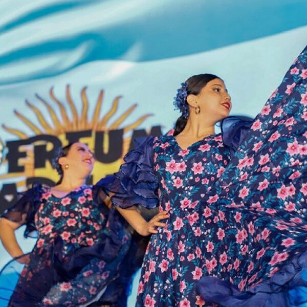 Las Termas celebró una emotiva Noche de Gala junto a vecinos y turistas