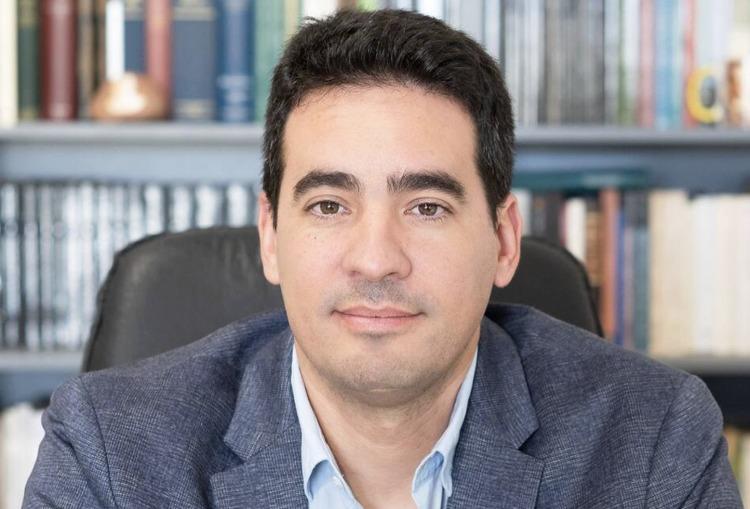 El Poder Ejecutivo designó al economista y legislador Adrián Ravier como nuevo portavoz de la Casa Rosada en reemplazo de Manuel Adorni