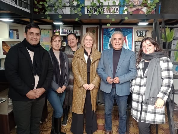 La Escuela de Formación y Capacitación Política del PJ santiagueño recibió la visita institucional de Verónica Magario junto a la conducción de la mesa partidaria