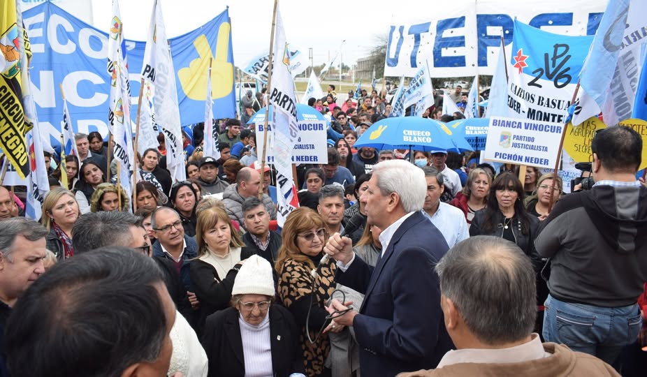 El presidente del PJ local José Emilio Neder encabezará el acto homenaje en el monumento de la Autopista Santiago-La Banda