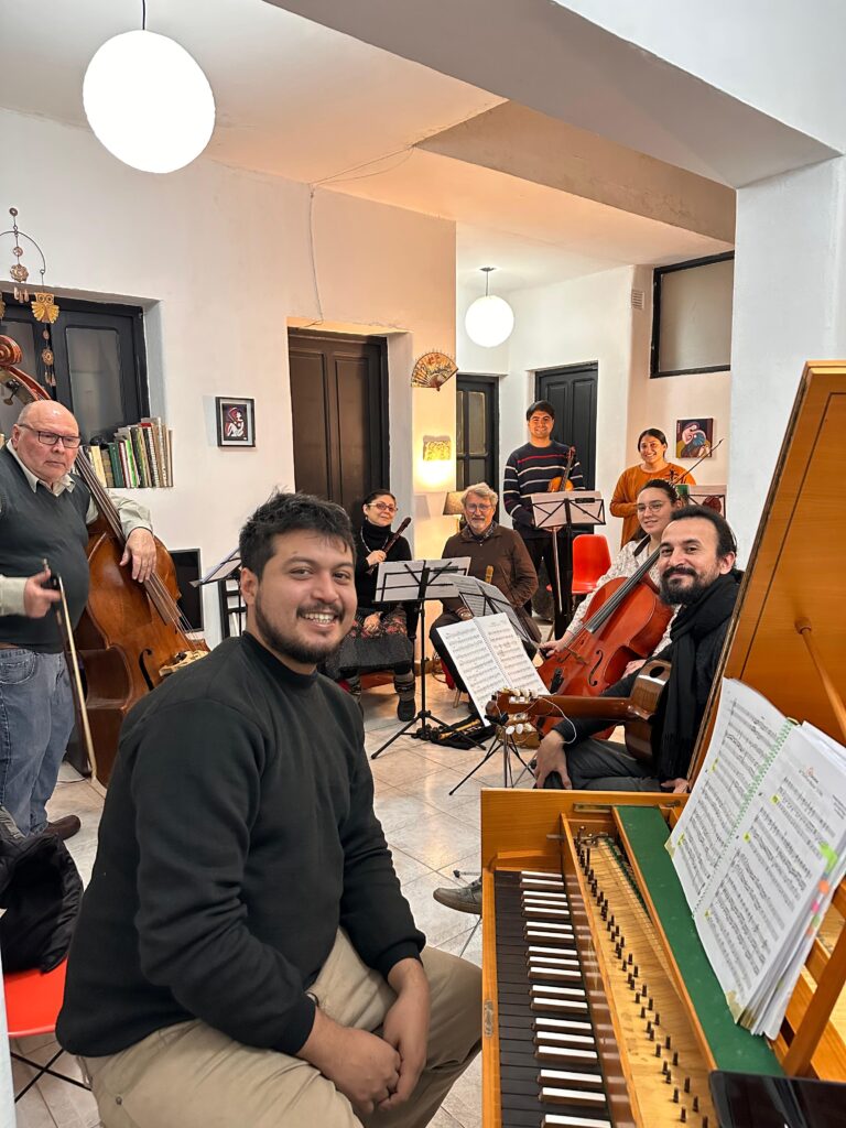“Entre dos álamos verdes”: La Follia llega al Salón de los Espejos con música barroca iberoamericana “Entre dos álamos verdes”: La Follia llega al Salón de los Espejos con música barroca iberoamericana