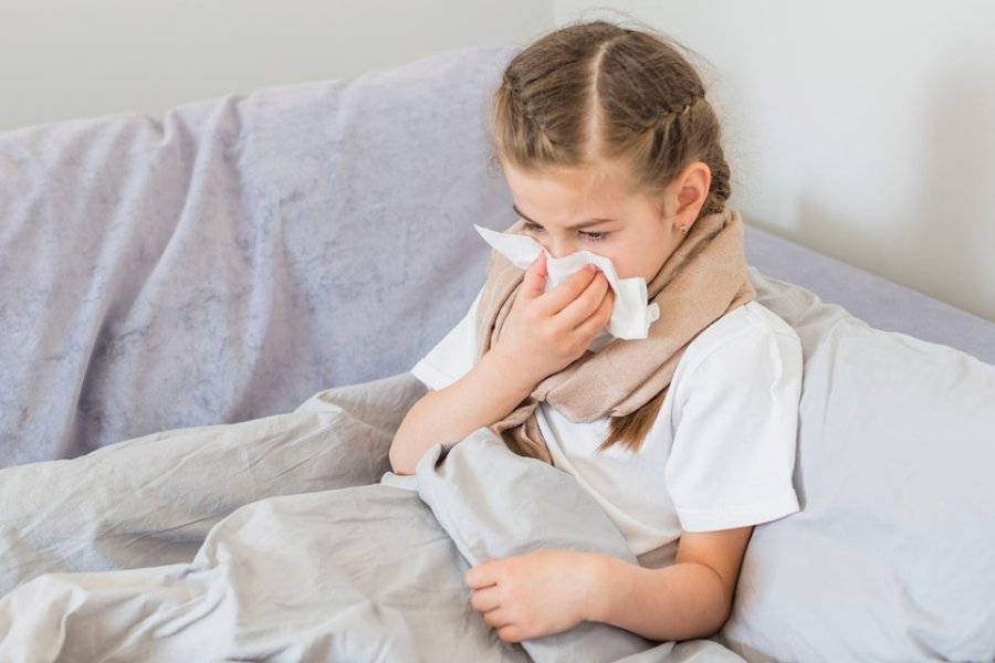 El Ministerio de Salud advierte sobre el avance de la influenza A H3N2 en el país y detalla las pautas para diferenciarla de un cuadro de resfrío