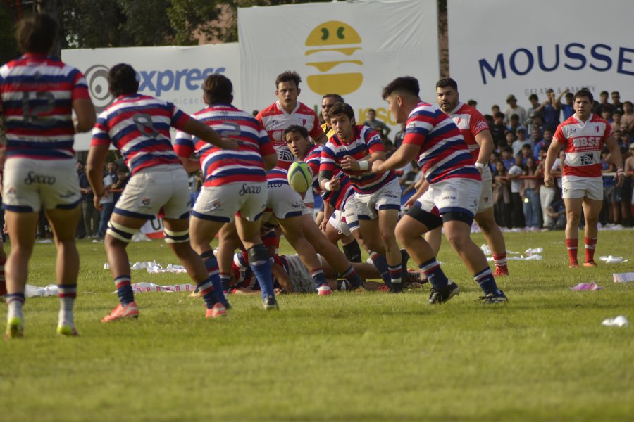 Definición del Torneo Apertura de rugby entre Old Lions y Santiago Lawn Tennis Club en el clásico provincial Definición del Torneo Apertura de rugby entre Old Lions y Santiago Lawn Tennis Club en el clásico provincial