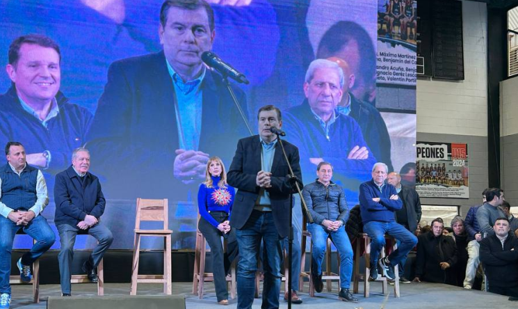 Discurso del senador Gerardo Zamora en el Club Ciclista Olímpico sobre la cohesión partidaria y el desarrollo local de La Banda Discurso del senador Gerardo Zamora en el Club Ciclista Olímpico sobre la cohesión partidaria y el desarrollo local de La Banda