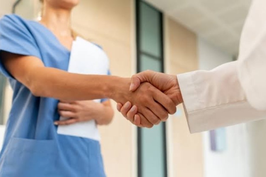Simplificación administrativa: El Ministerio de Salud oficializó el trámite conjunto de título universitario y matrícula nacional para profesionales sanitarios Simplificación administrativa: El Ministerio de Salud oficializó el trámite conjunto de título universitario y matrícula nacional para profesionales sanitarios