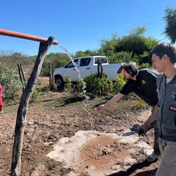 La Municipalidad de Monte Quemado instaló nuevo equipamiento técnico en la perforación comunitaria del paraje Puesto del Medio