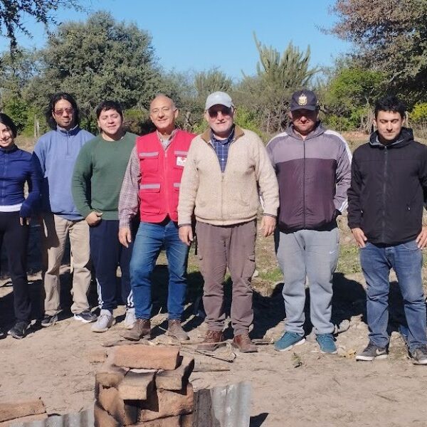 La Universidad Nacional de Santiago del Estero y la Cruz Roja capacitan a la comunidad Tonokoté de Pozo Mositoj en producción alfarera