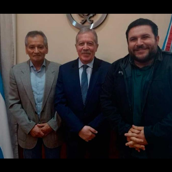 El candidato del oficialismo local presentó los lineamientos de su plataforma de cara a los comicios del próximo 2 de agosto