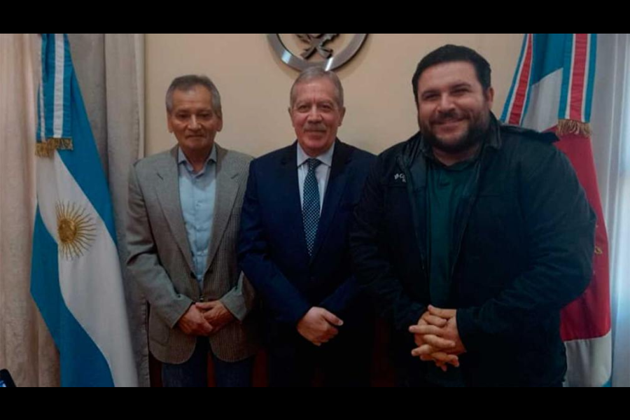 El candidato del oficialismo local presentó los lineamientos de su plataforma de cara a los comicios del próximo 2 de agosto