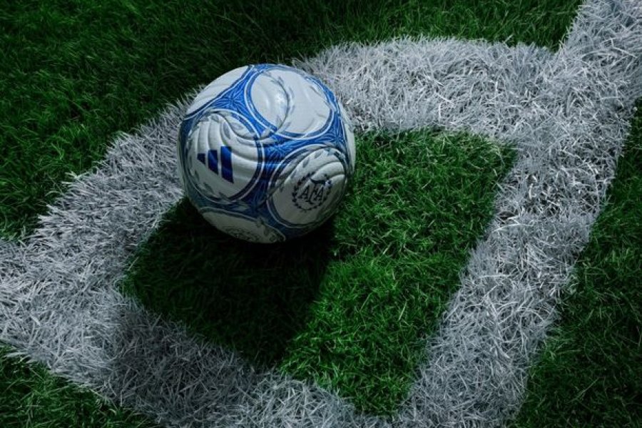 La Asociación del Fútbol Argentino oficializó el nuevo balón de Adidas que cuenta con certificación internacional y tecnología de termosellado para optimizar la trayectoria