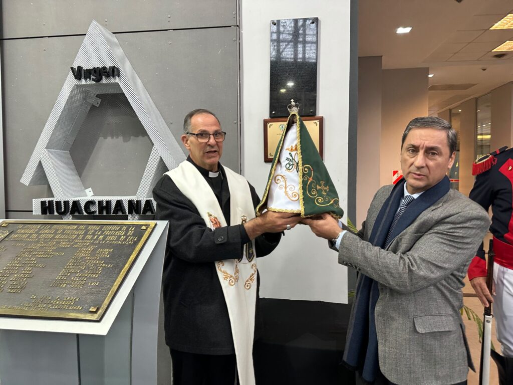 “Es un honor y un orgullo inmenso recibir la bendición de nuestra Madre de Huachana en esta casa del pueblo”