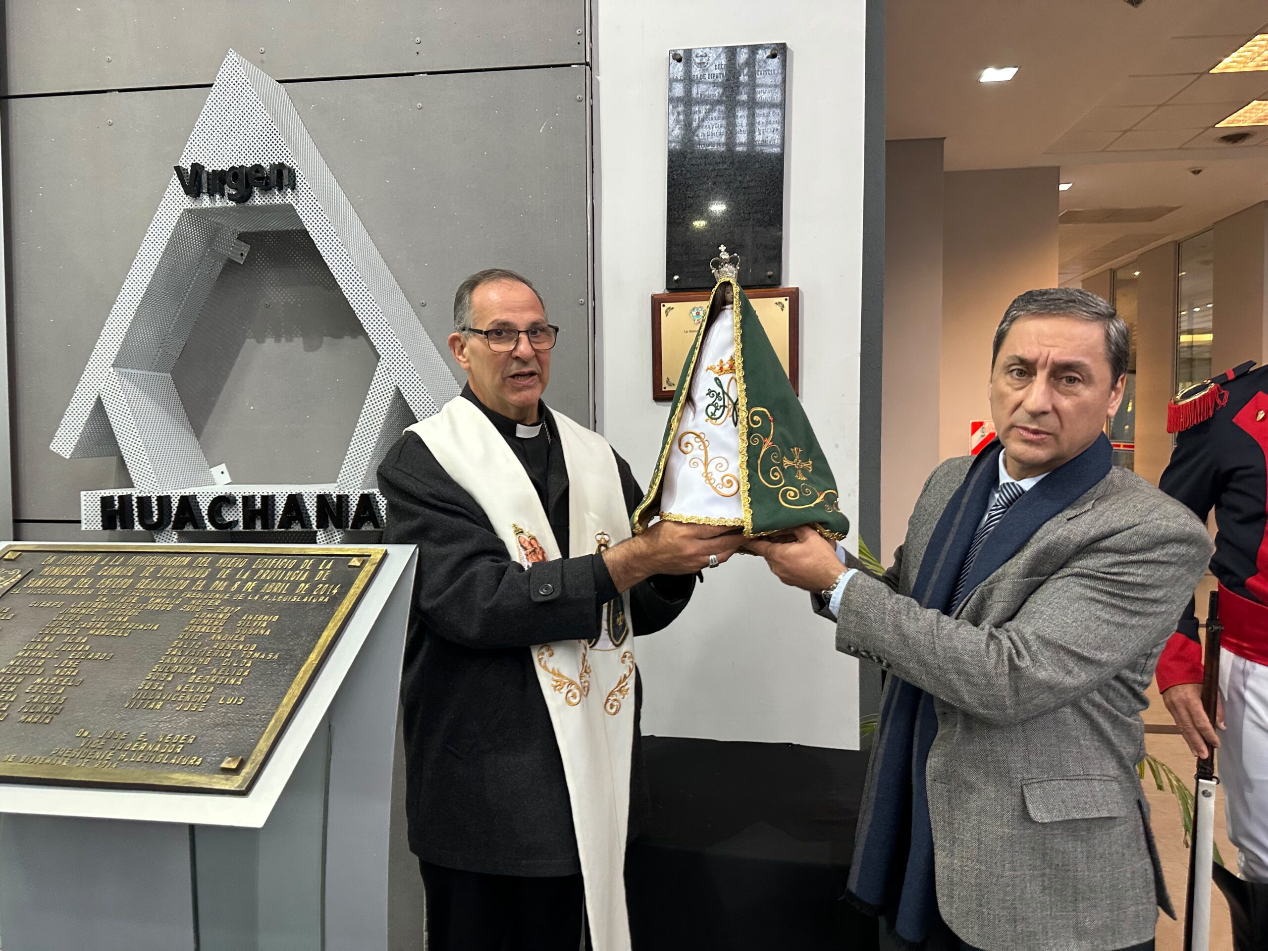 “Es un honor y un orgullo inmenso recibir la bendición de nuestra Madre de Huachana en esta casa del pueblo”