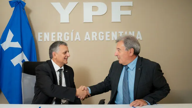 Firma de un acuerdo estratégico entre YPF y Prestige Auto para el desarrollo de soluciones de movilidad y suministro tecnológico Firma de un acuerdo estratégico entre YPF y Prestige Auto para el desarrollo de soluciones de movilidad y suministro tecnológico