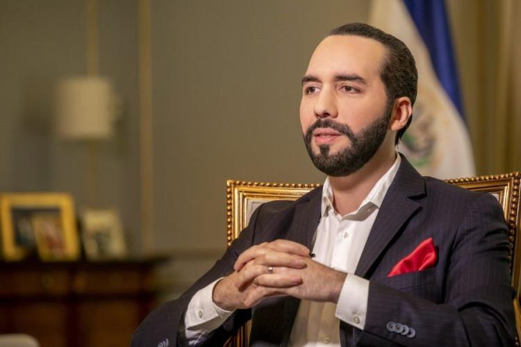 Nayib Bukele oficializó su precandidatura para un tercer mandato tras consolidarse la reforma de reelección indefinida Nayib Bukele oficializó su precandidatura para un tercer mandato tras consolidarse la reforma de reelección indefinida