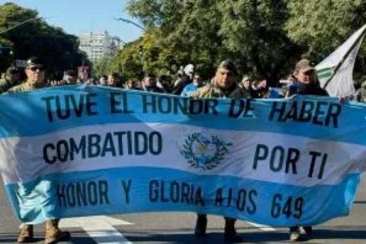 Veteranos de Malvinas instaron a diferenciar la semifinal contra Inglaterra de la causa nacional y rechazaron los discursos de odio Veteranos de Malvinas instaron a diferenciar la semifinal contra Inglaterra de la causa nacional y rechazaron los discursos de odio