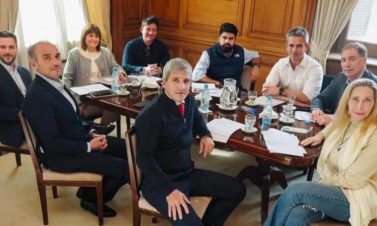 La Oficina Anticorrupción prorrogó hasta el 31 de agosto la presentación de las declaraciones juradas de los funcionarios públicos La Oficina Anticorrupción prorrogó hasta el 31 de agosto la presentación de las declaraciones juradas de los funcionarios públicos