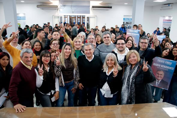 Mario Benavente consolidó su proyecto para la intendencia durante un masivo encuentro de militancia y unidad en la sede del Partido Justicialista