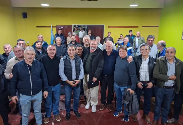 Autoridades provinciales y locales mantuvieron una reunión de trabajo con productores e instituciones en Selva