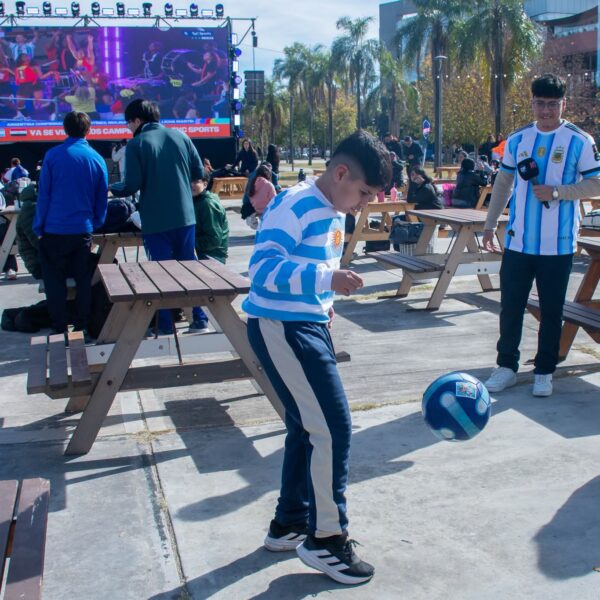 El Fórum se prepara para vivir una nueva fiesta albiceleste con el partido entre Argentina e Inglaterra