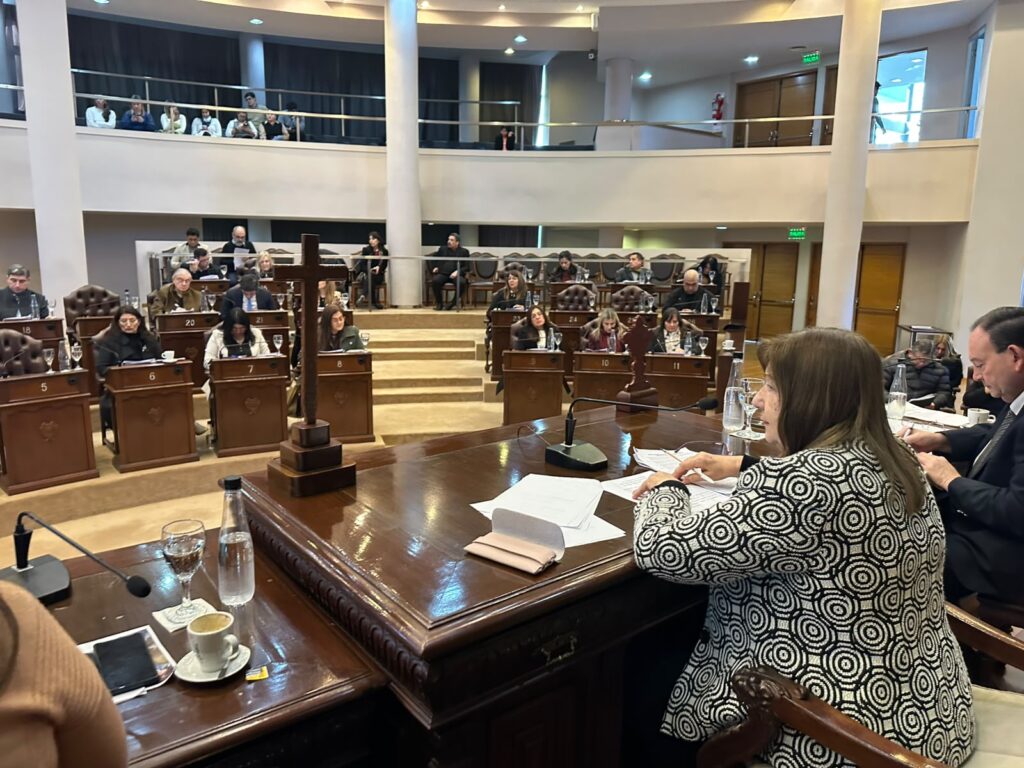 La Legislatura provincial declara de interés la Marcha de los Bombos y la Marcha de las Cuerdas y Fuelles Santiagueños La Legislatura provincial declara de interés la Marcha de los Bombos y la Marcha de las Cuerdas y Fuelles Santiagueños
