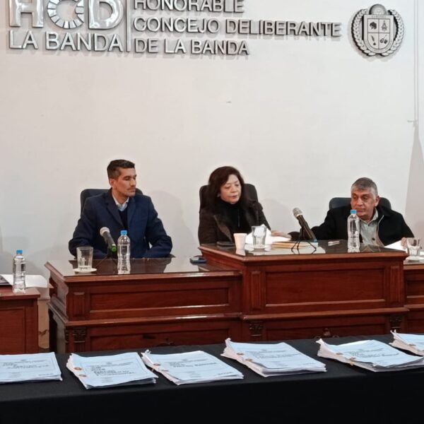 El Frente Renovador impugnó la candidatura a intendente del Frente Compromiso y Unidad, mientras que La Libertad Avanza cuestionó la residencia de postulantes del Frente Cívico.