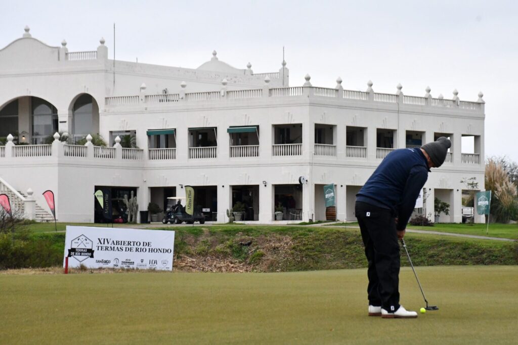 Andrey Borges fue el mejor de la jornada del viernes del XIV Abierto de Golf en Las Termas