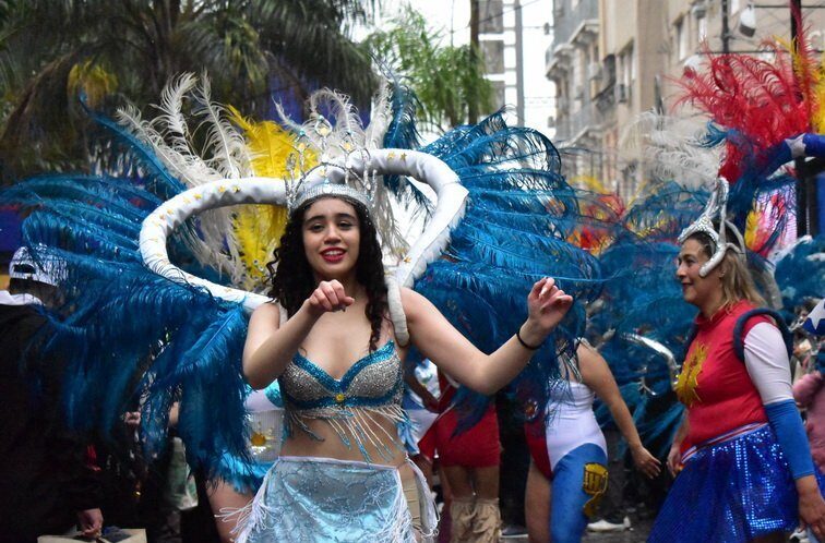 La Acción Teatral Urbana intervino las calles del microcentro por el aniversario de la ciudad La Acción Teatral Urbana intervino las calles del microcentro por el aniversario de la ciudad