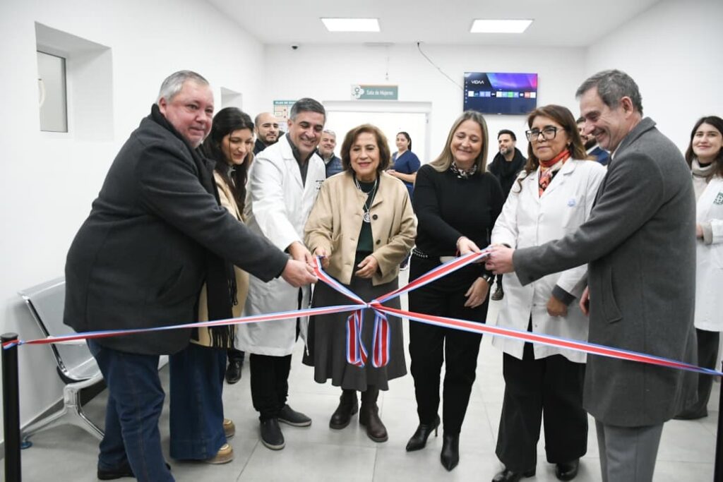 El Hospital Dr. Gumersindo Sayago inauguró una nueva sala de internación para mujeres y renovó los servicios de Hemodiálisis y Fibrobroncoscopía El Hospital Dr. Gumersindo Sayago inauguró una nueva sala de internación para mujeres y renovó los servicios de Hemodiálisis y Fibrobroncoscopía