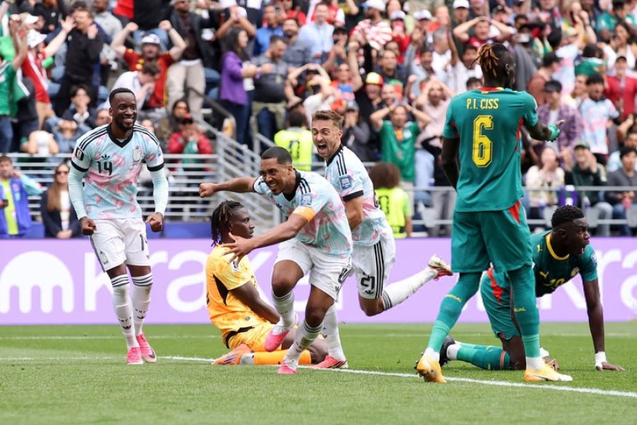 El seleccionado europeo remontó una desventaja de dos goles en el tramo final y selló la victoria en el epílogo de la prórroga