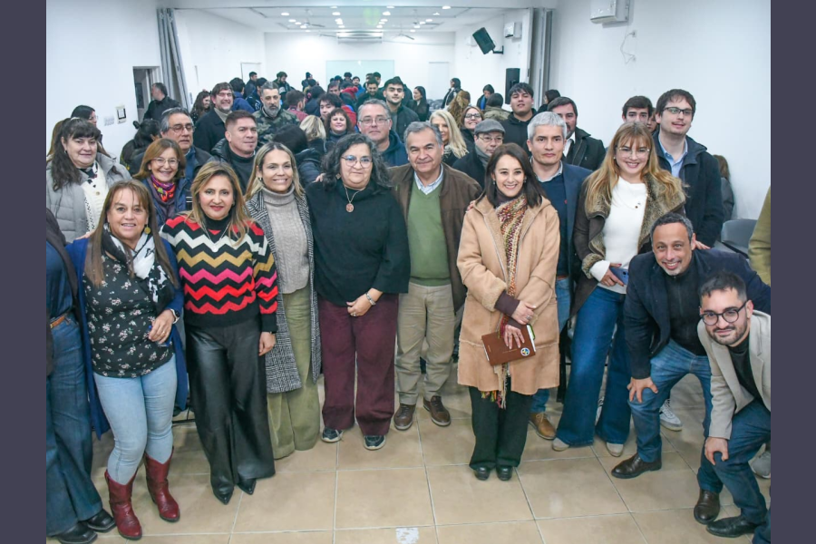 El secretario de Coordinación de Gabinete de la Capital, Ing. Mario Benavente, encabezó el panel central del encuentro académico para debatir sobre la formación técnica en el ITSE y las nuevas plataformas del municipio.