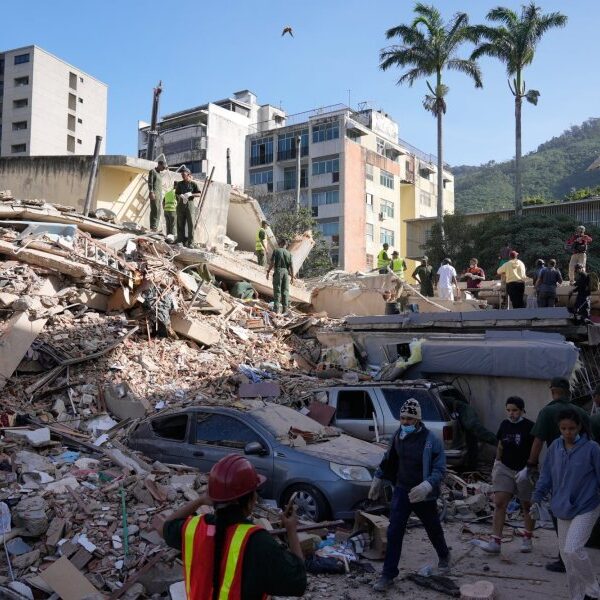 El balance oficial del sismo en Venezuela elevó a 3.342 la cifra de víctimas fatales mientras continúan las tareas de rescate en zonas de colapso