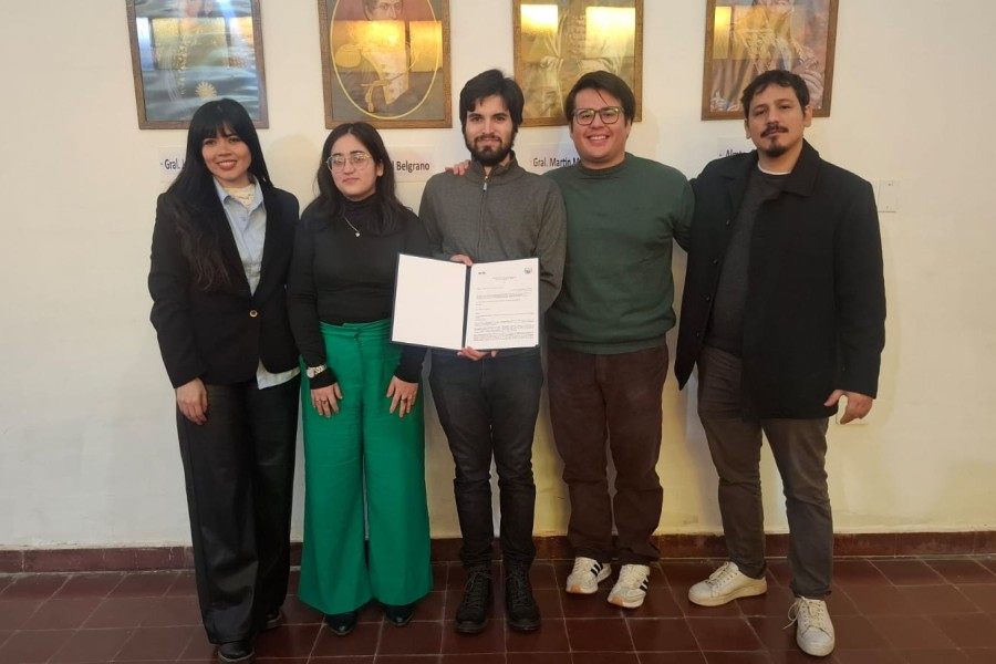 Estudiantes universitarios impulsan talleres de educación ambiental para erradicar microbasurales en Santiago y La Banda Estudiantes universitarios impulsan talleres de educación ambiental para erradicar microbasurales en Santiago y La Banda