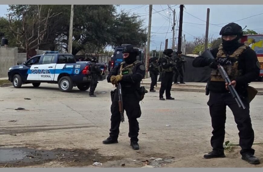 La División Antidrogas Río Hondo de la Policía Federal desarticuló una organización criminal dedicada al tráfico y comercio de estupefacientes en la zona sudeste de la capital santiagueña