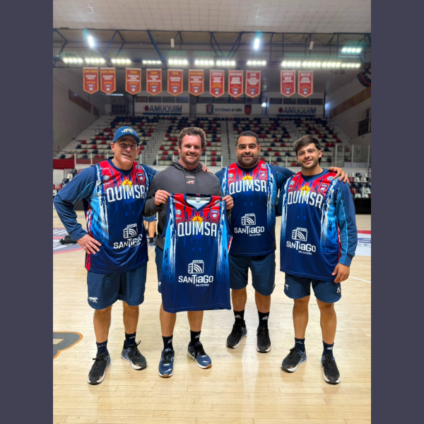 El seleccionado nacional de rugby compartió una jornada de camaradería con las autoridades de la institución fusionada durante su estancia de entrenamiento en la provincia