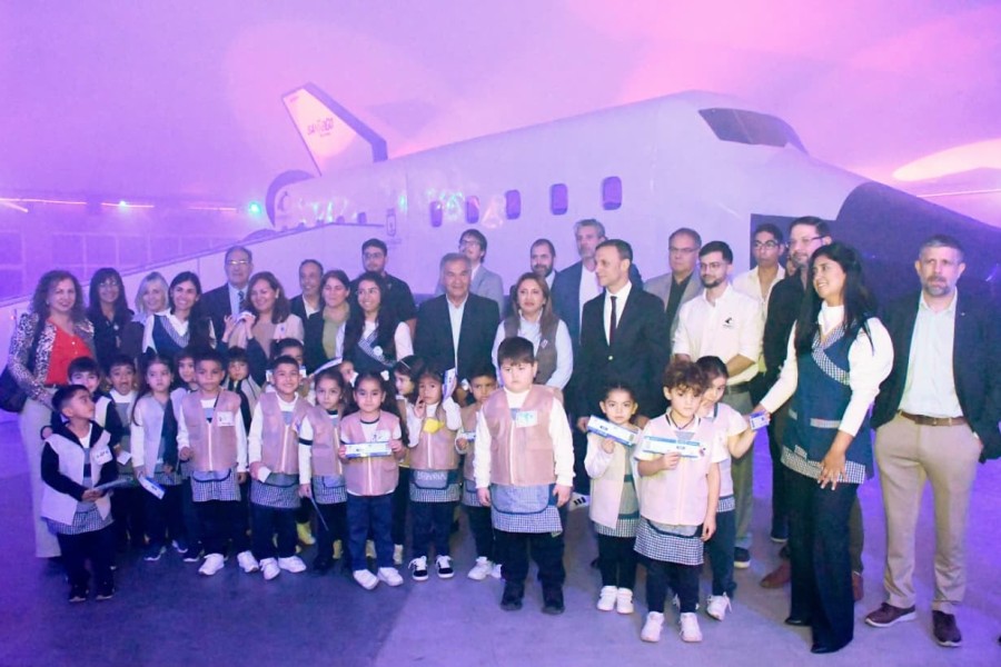 Se inauguró el simulador espacial «Mama Antula I» en el Parque del Encuentro con tecnología inmersiva de realidad 360° Se inauguró el simulador espacial «Mama Antula I» en el Parque del Encuentro con tecnología inmersiva de realidad 360°