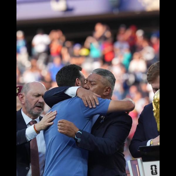 Claudio Tapia respaldó públicamente a Lionel Scaloni tras las dudas del DT sobre su continuidad