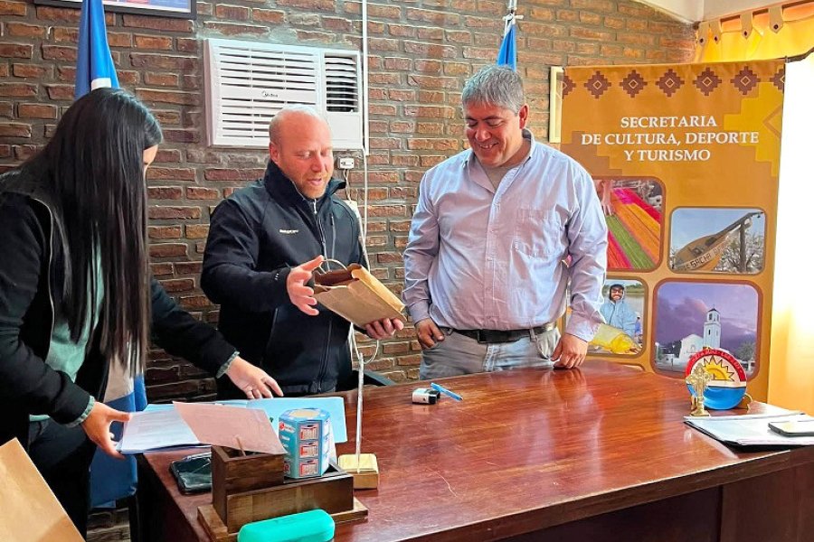 Villa Atamisqui y Mar Chiquita firmaron un convenio de cooperación y hermanamiento Villa Atamisqui y Mar Chiquita firmaron un convenio de cooperación y hermanamiento