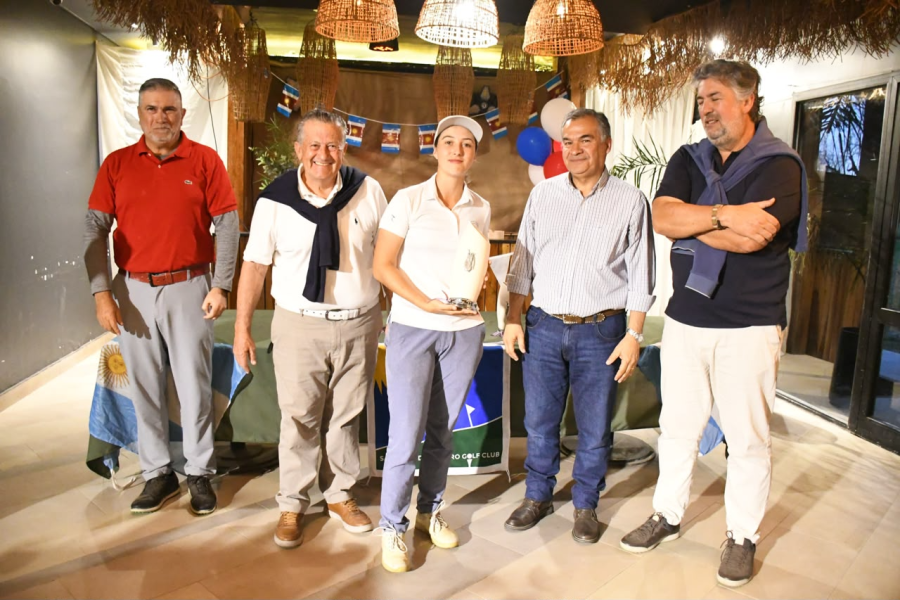 Mario Benavente encabezó la premiación del Torneo de Golf Madre de Ciudades Mario Benavente encabezó la premiación del Torneo de Golf Madre de Ciudades