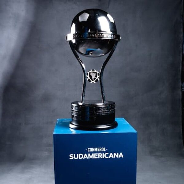 La Conmebol oficializó los días y horarios para los octavos de final de la Copa Sudamericana