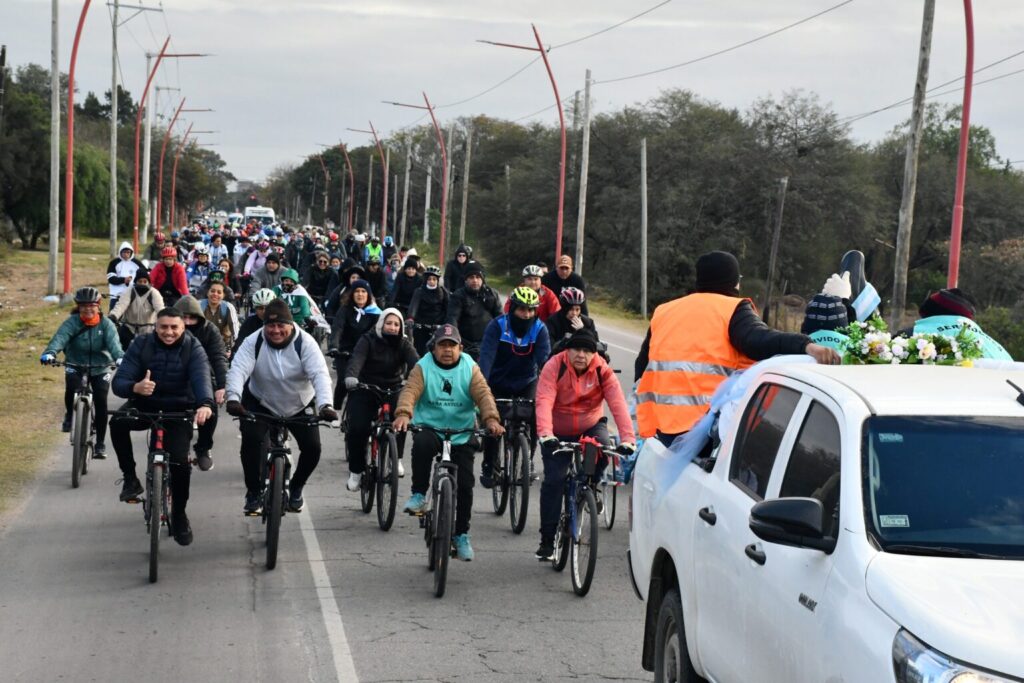 Cientos de fieles protagonizaron la Primera Peregrinación en Bicicleta al Santuario de Mama Antula
