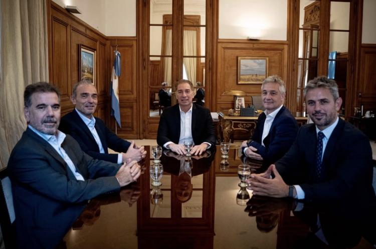 La Libertad Avanza y el PRO acordaron conformar una mesa política conjunta para coordinar la agenda legislativa