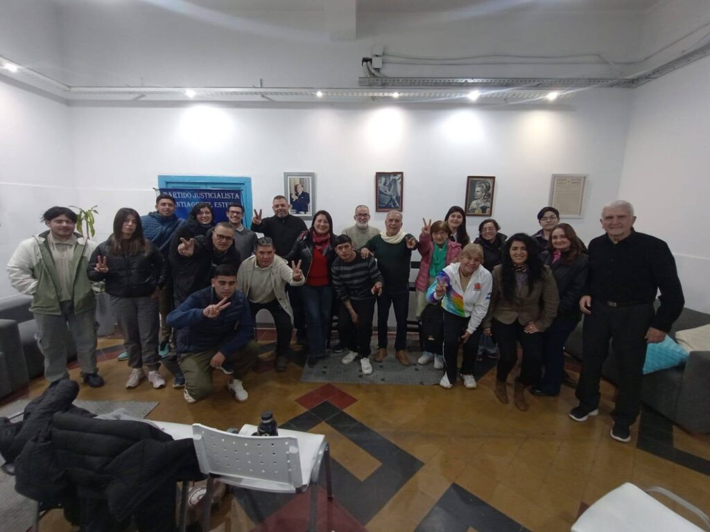 La Escuela de Formación Política del PJ Santiagueño realizó el quinto coloquio sobre la historia del peronismo local La Escuela de Formación Política del PJ Santiagueño realizó el quinto coloquio sobre la historia del peronismo local