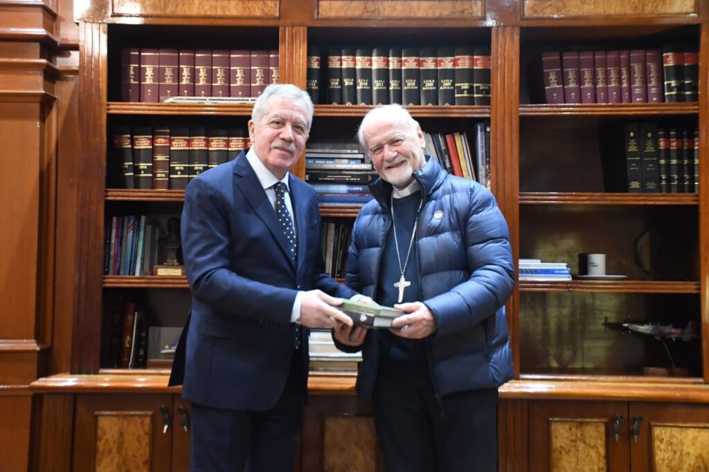 El gobernador Elías Suárez recibió al cardenal Vicente Bokalic y dialogó sobre acciones de compromiso social, educación y prevención de adicciones