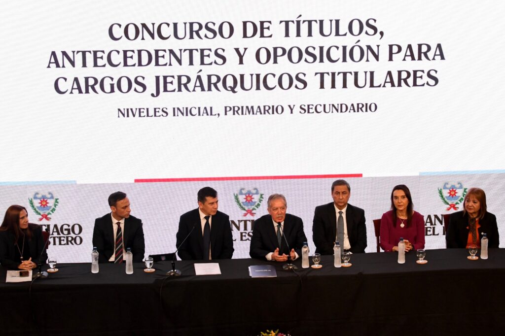 El Gobernador Elías Suárez firmó un convenio histórico para la jerarquización y titularización docente en la provincia El Gobernador Elías Suárez firmó un convenio histórico para la jerarquización y titularización docente en la provincia