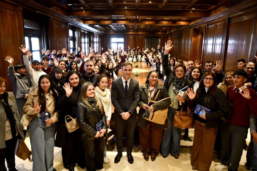 Luego del receso escolar el programa “Conociendo mi provincia” retomó sus actividades Luego del receso escolar el programa “Conociendo mi provincia” retomó sus actividades
