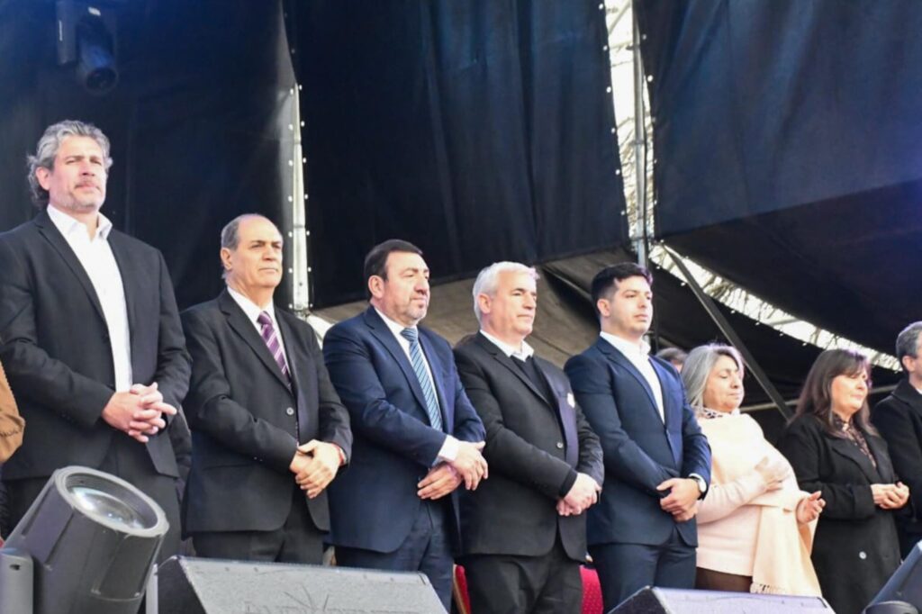 Bandera celebró su 135° aniversario con emotivo acto