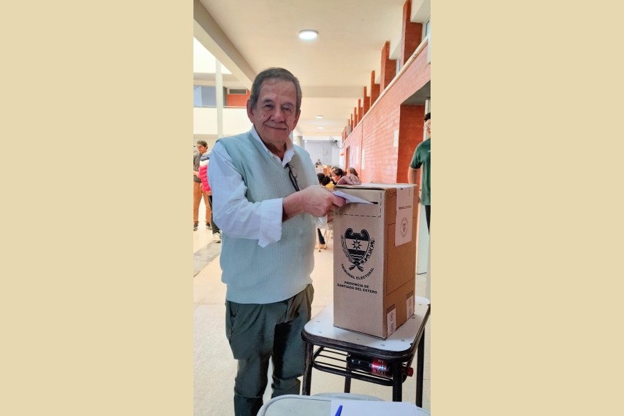 Luis Ger destacó la importancia de la participación ciudadana tras emitir su voto Luis Ger destacó la importancia de la participación ciudadana tras emitir su voto