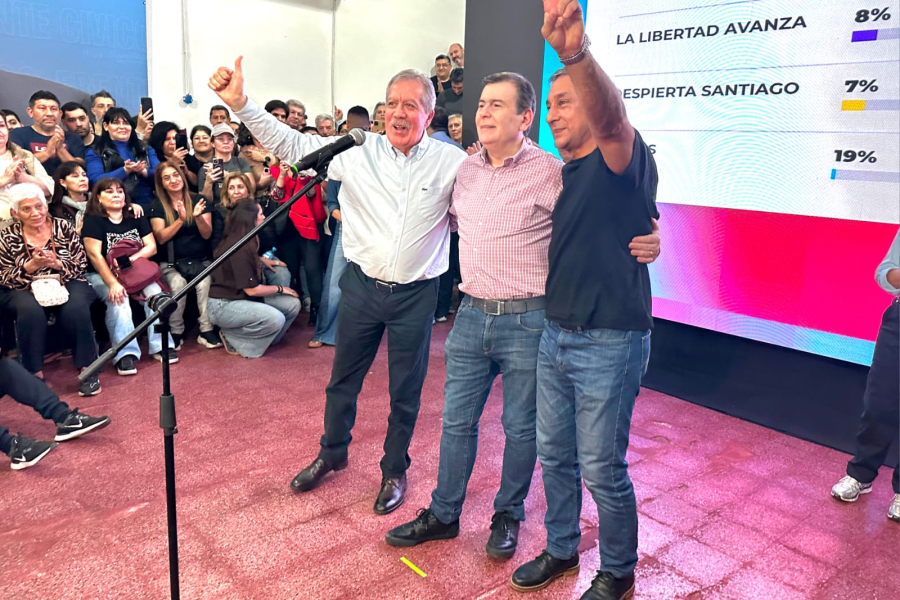 Carlos Silva Neder ponderó la participación ciudadana y la paz social en los comicios municipales