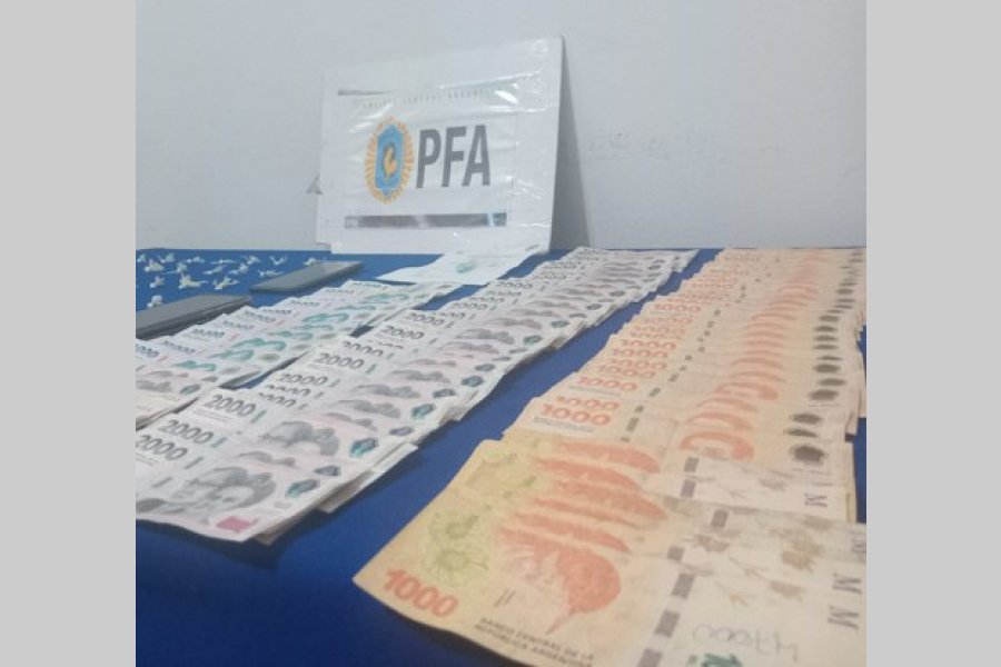 Detuvieron a alias «Cheto» con cocaína y $500.000 en el barrio Villa Griselda Detuvieron a alias «Cheto» con cocaína y $500.000 en el barrio Villa Griselda