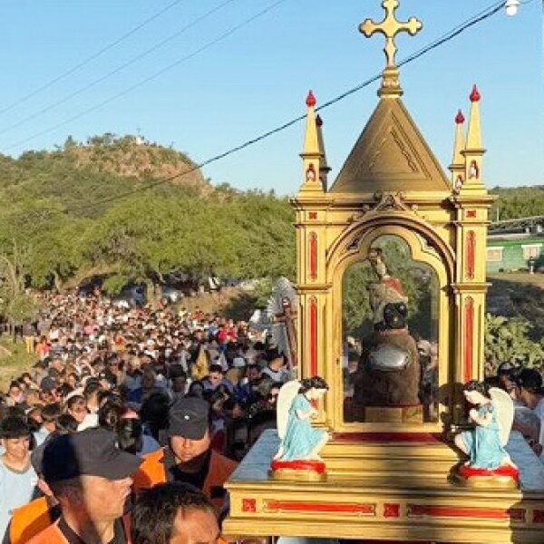 La Parroquia de Sumampa celebra sus 75 años con un triduo de oración y una procesión comunitaria
